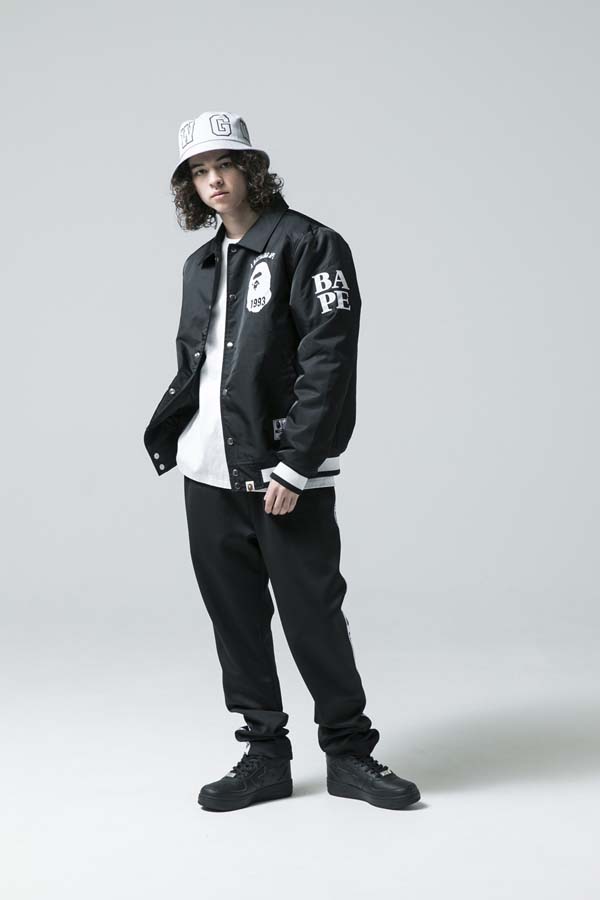 Стильная черная куртка Bathing Ape черная ветровка Bathing Ape